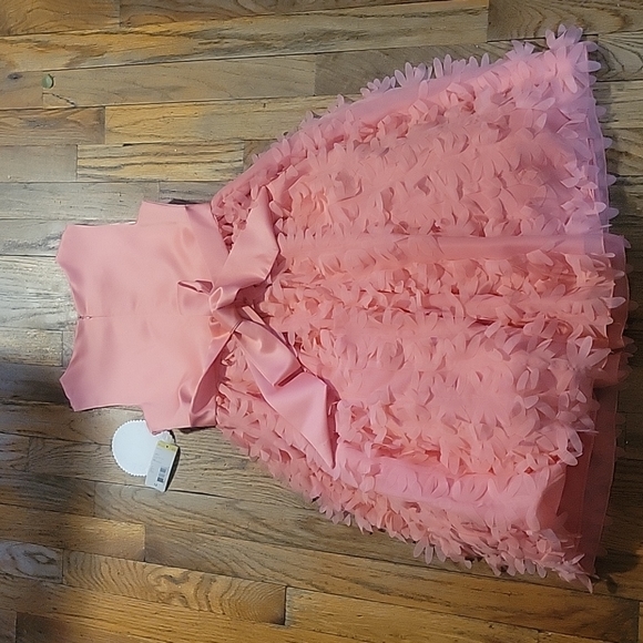 Boutique Dress - Picture 7 of 10